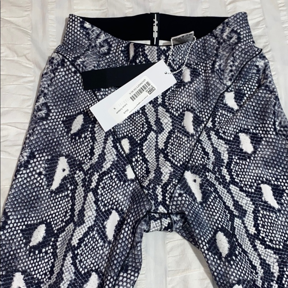 Kith Python Matching Crop Top & Leggings - Picture 3 of 4